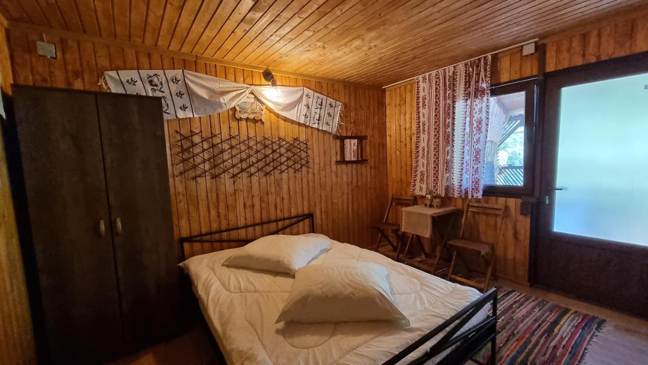 Готель Langa Stana Куртя-де-Арджеш Екстер'єр фото