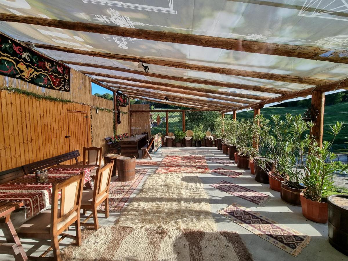 Готель Langa Stana Куртя-де-Арджеш Екстер'єр фото