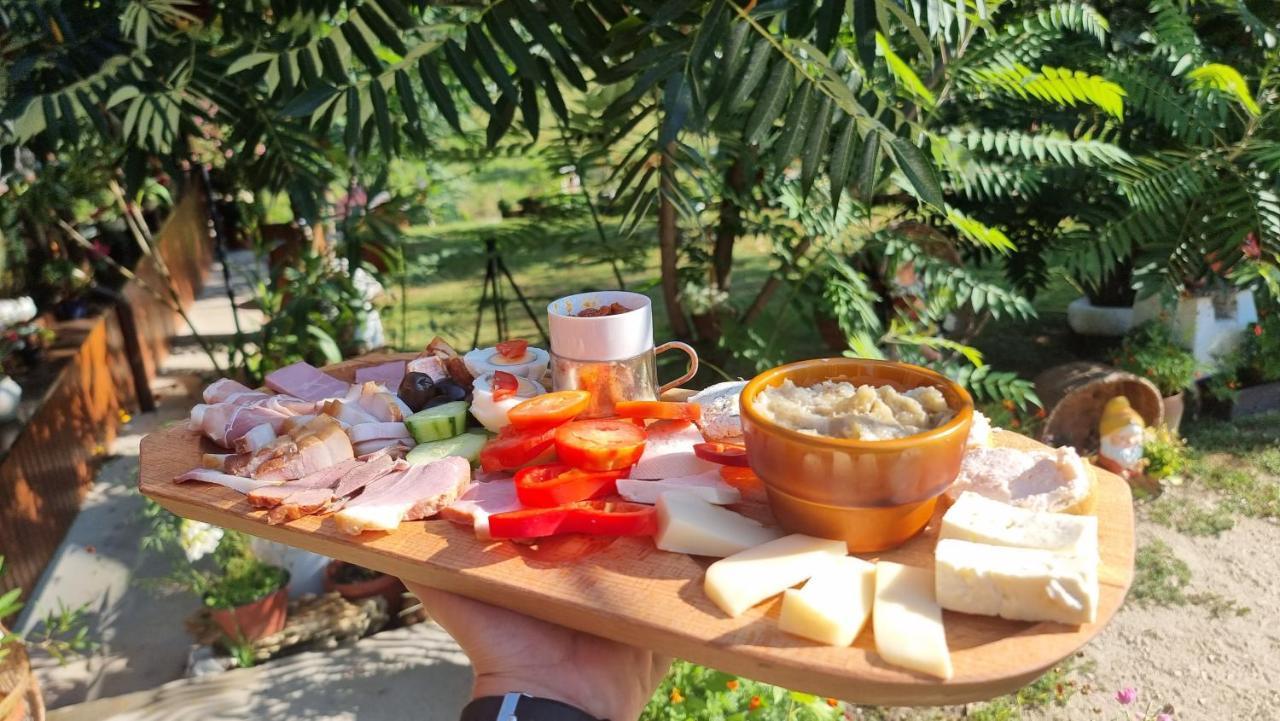 Готель Langa Stana Куртя-де-Арджеш Екстер'єр фото